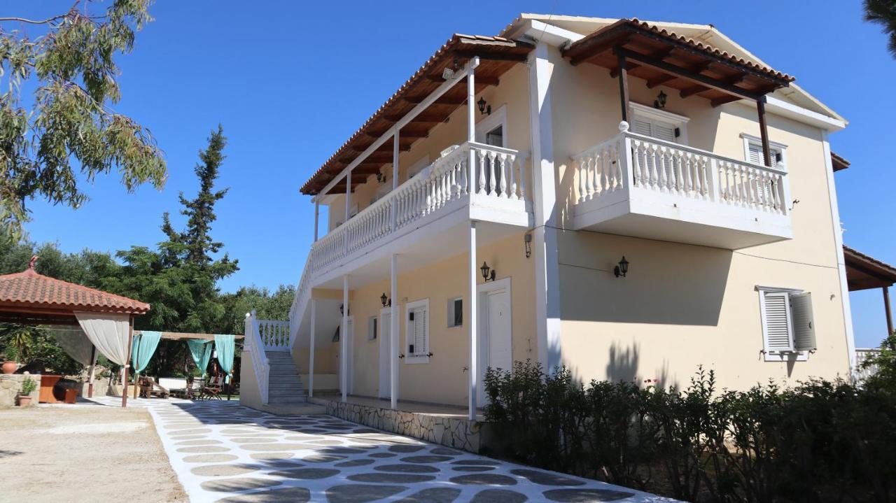 Patronis Apartment Amoudi